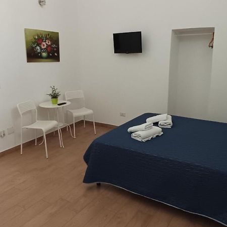 Casa Laura Oliva Mancini Bed and Breakfast Νάπολη Εξωτερικό φωτογραφία