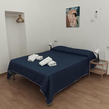 Casa Laura Oliva Mancini Bed and Breakfast Νάπολη Εξωτερικό φωτογραφία